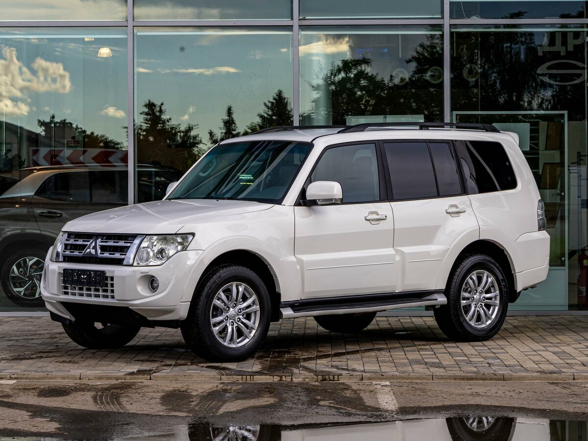Открыть фотографии: Mitsubishi Pajero IV Рестайлинг 1