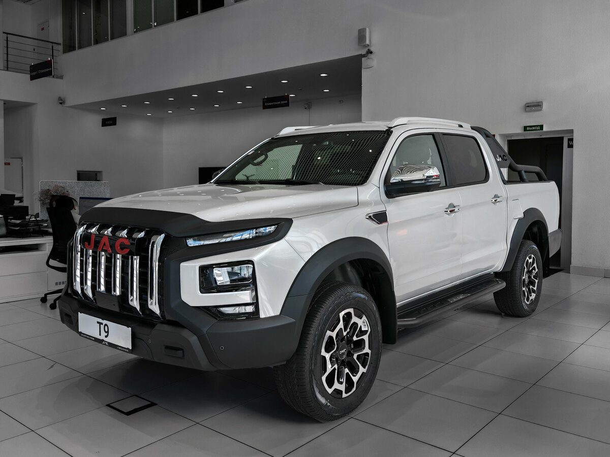 Открыть фотографии: JAC T9