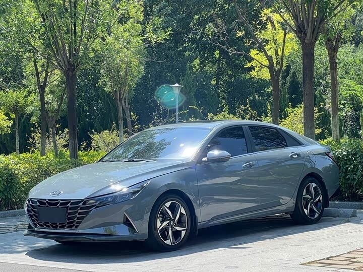 Открыть фотографии: Hyundai Elantra VII (CN7)