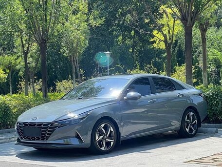 Hyundai Elantra VII (CN7)