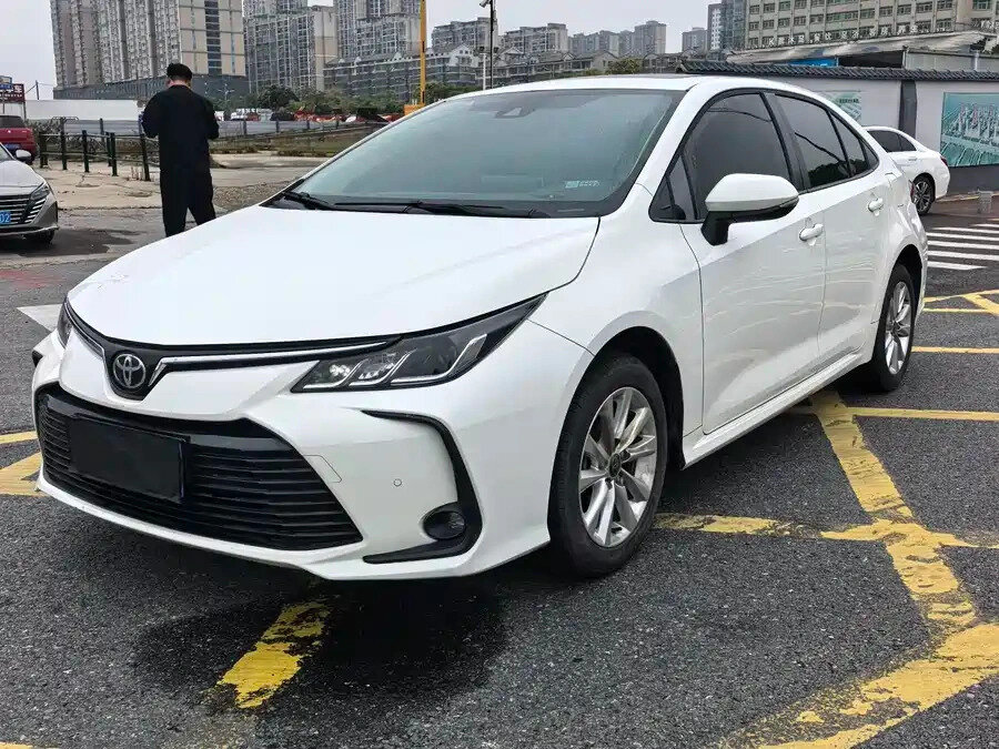 Toyota Corolla XII (E210)