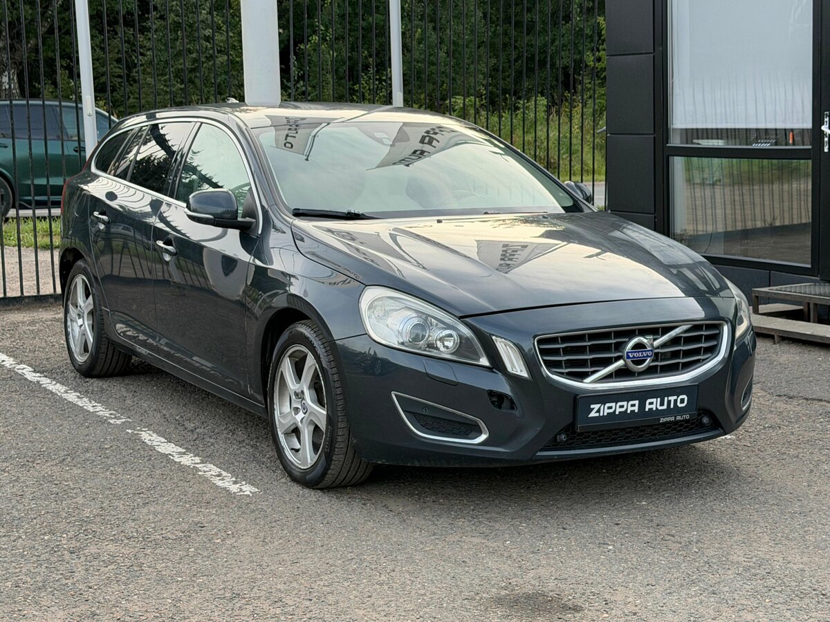 Открыть фотографии: Volvo V60 I