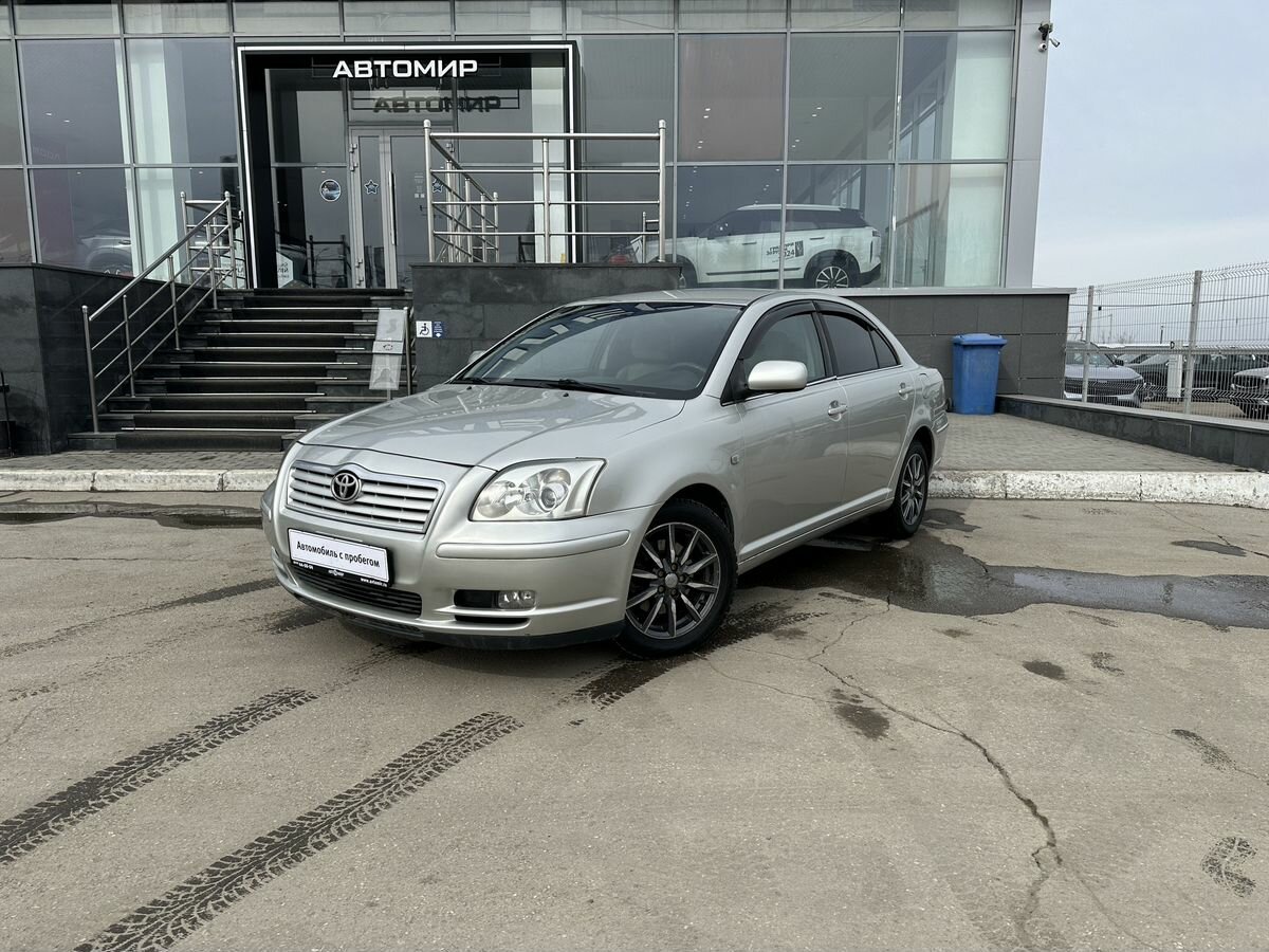 Toyota Avensis II