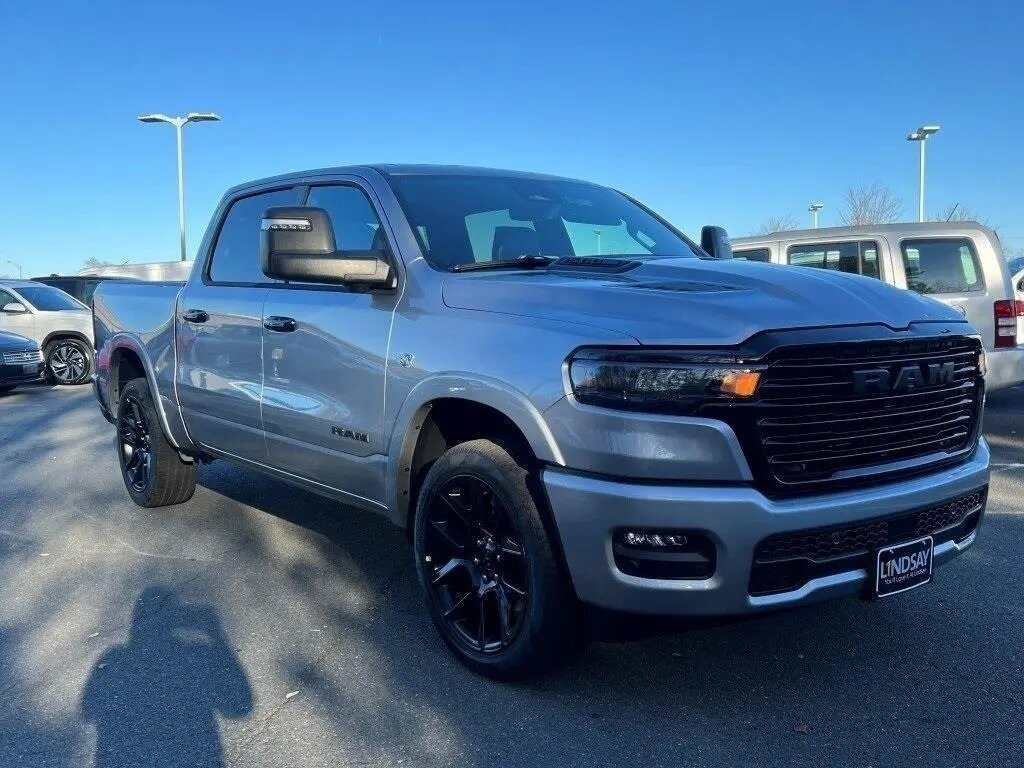 Ram 1500 Crew Cab eTorque V Рестайлинг