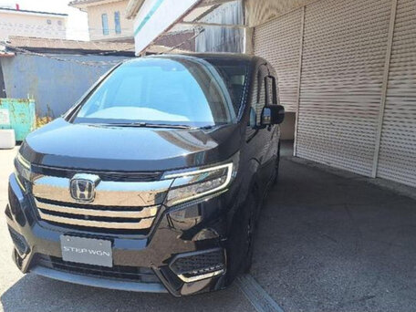 Honda Stepwgn V Рестайлинг