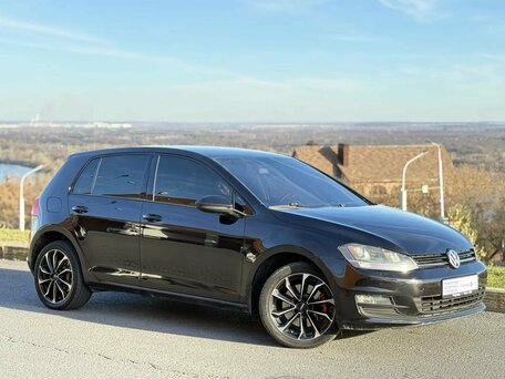 Volkswagen Golf VII