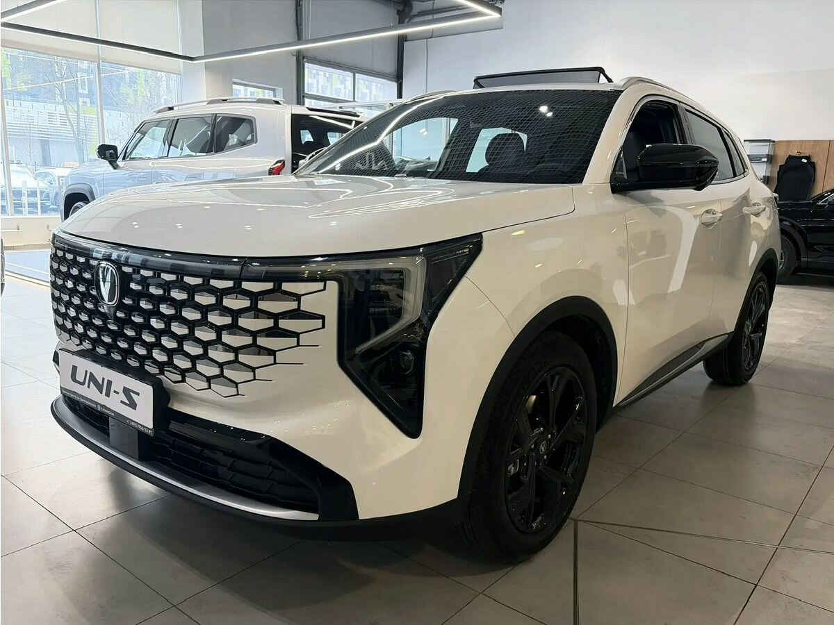 Открыть фотографии: Changan UNI-S I Рестайлинг