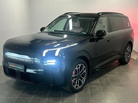 Lynk & Co 900