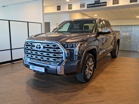 Toyota Tundra III