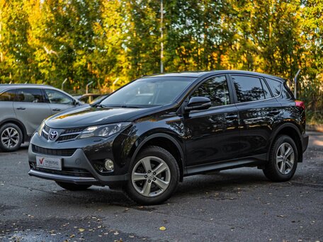 Toyota RAV4 IV (XA40)