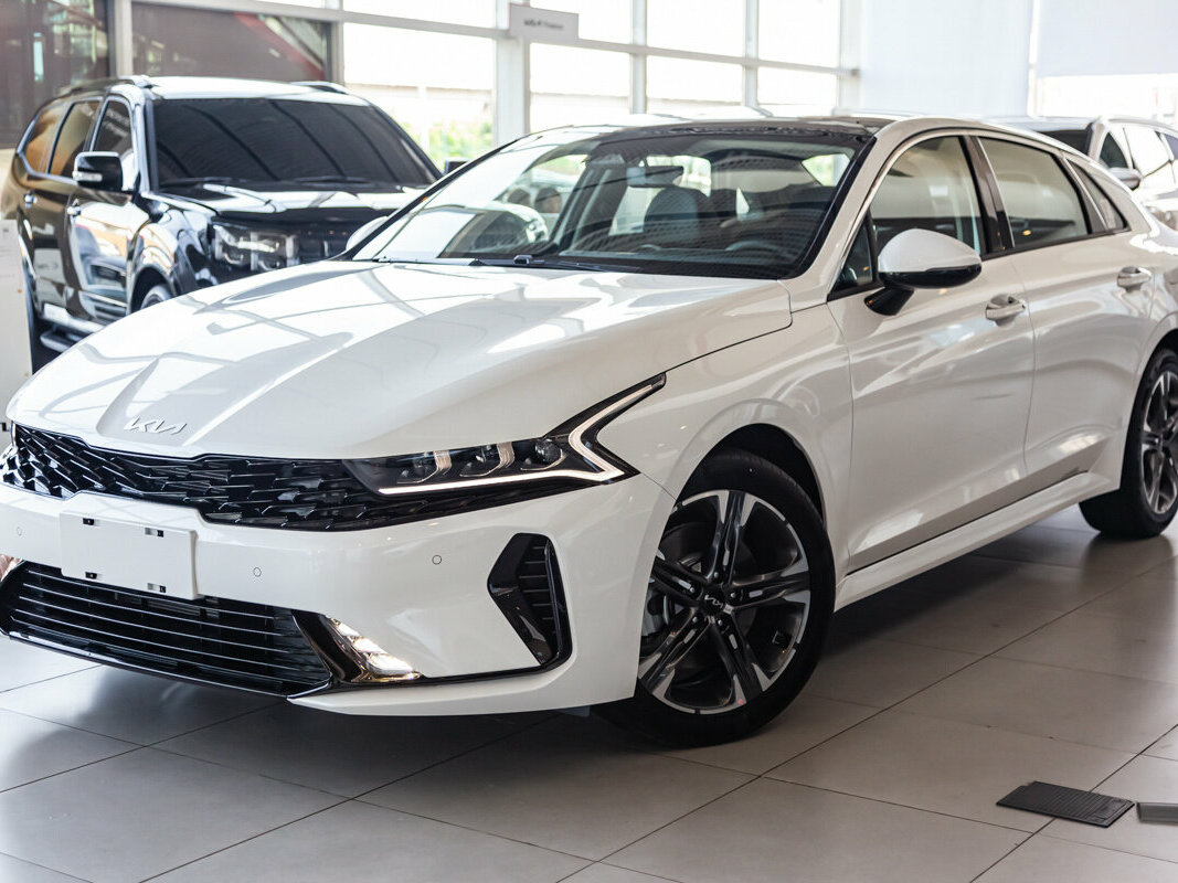 Kia K5 III