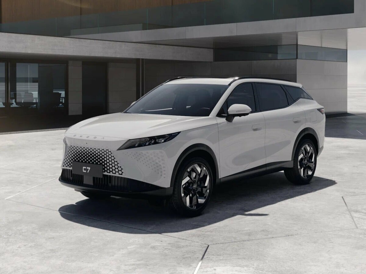 Открыть фотографии: Omoda C7