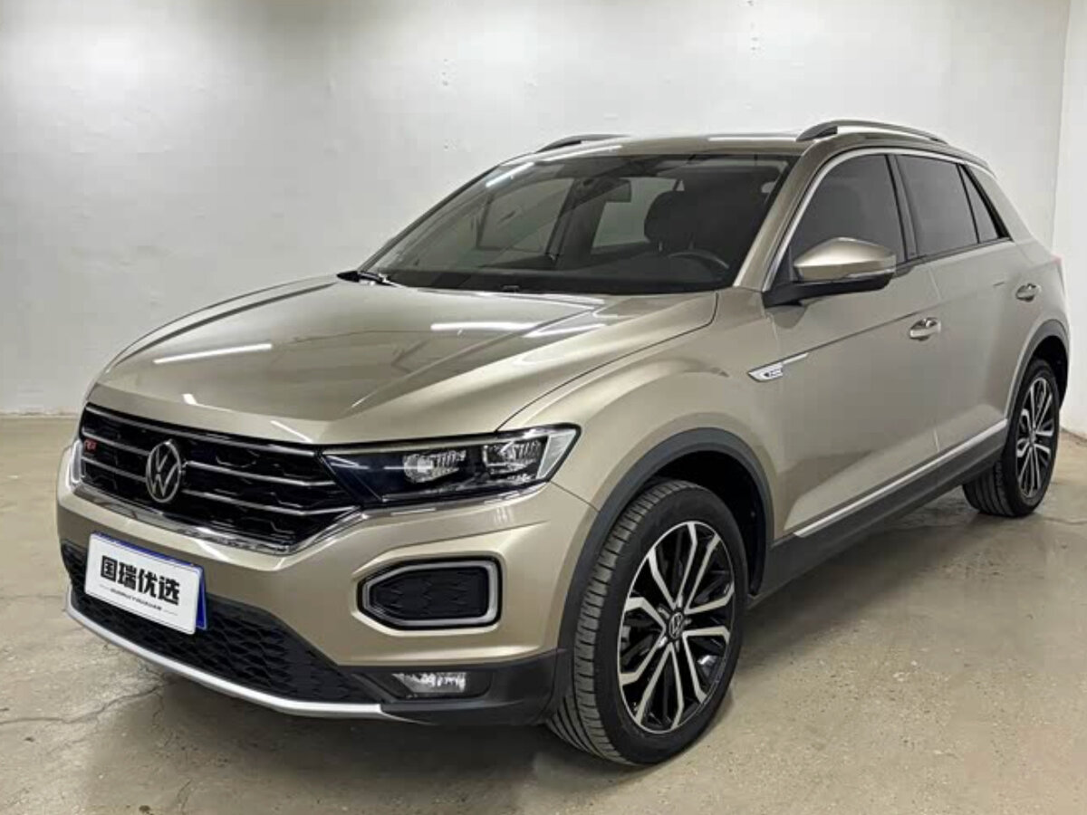 Открыть фотографии: Volkswagen T-Roc I (China Market)