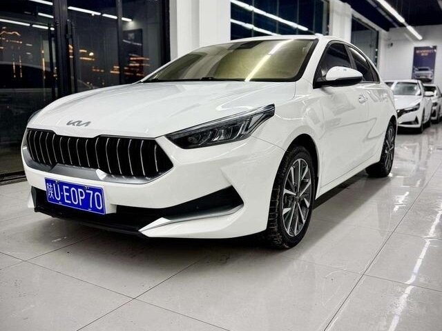 Открыть фотографии: Kia K3 II (China Market)