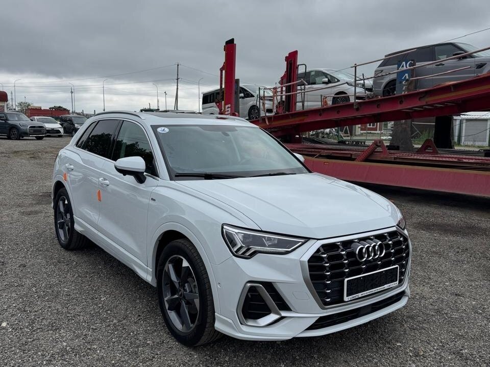 Открыть фотографии: Audi Q3 II (F3)
