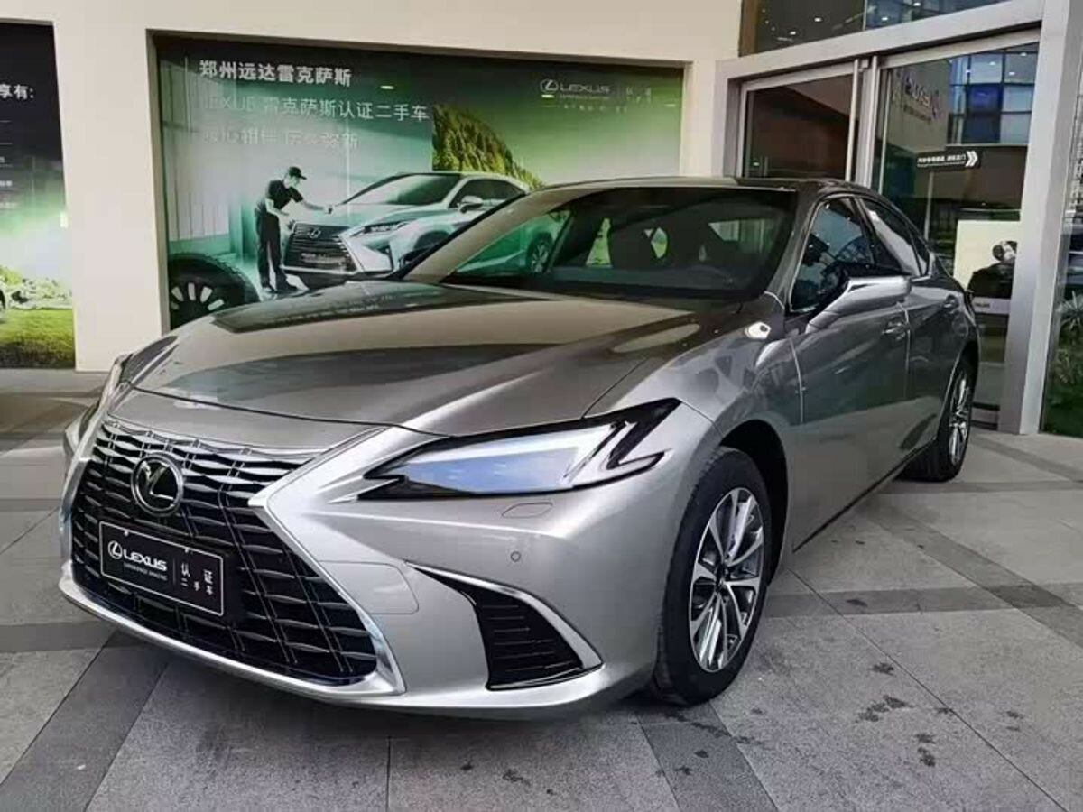 Lexus ES VII Рестайлинг 2