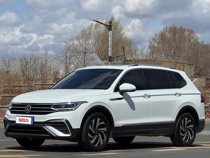 Открыть фотографии: Volkswagen Tiguan II Рестайлинг (China Market)