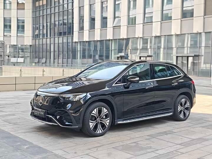 Открыть фотографии: Mercedes-Benz EQE SUV