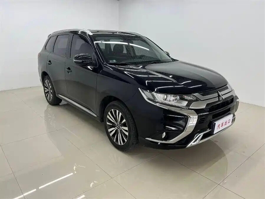 Открыть фотографии: Mitsubishi Outlander III Рестайлинг 3