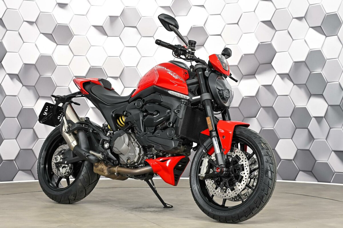 Ducati Monster 937