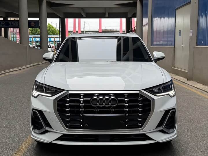 Открыть фотографии: Audi Q3 II (F3)