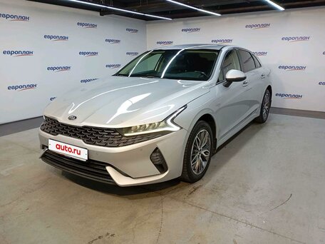 Kia K5 III