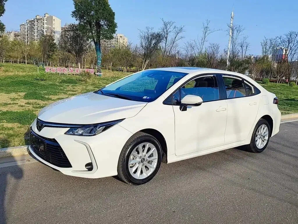 Toyota Corolla XII (E210)