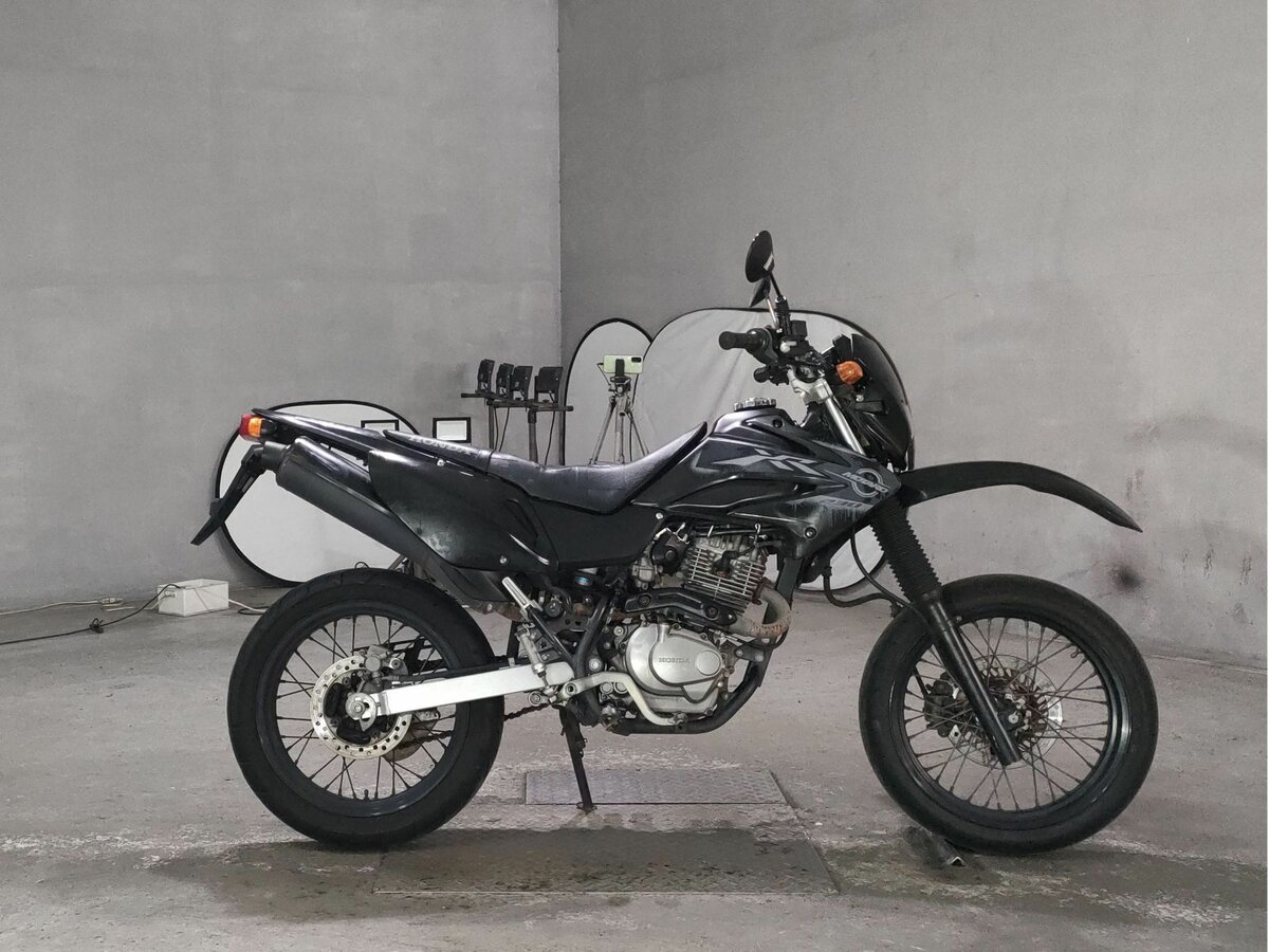 Honda XR 230