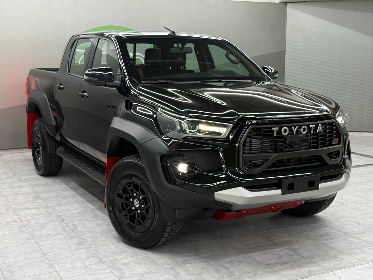 Открыть фотографии: Toyota Hilux VIII Рестайлинг 3