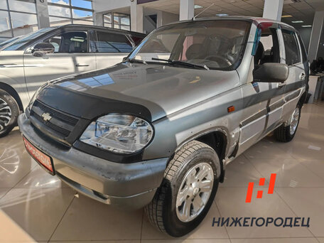 Chevrolet Niva I