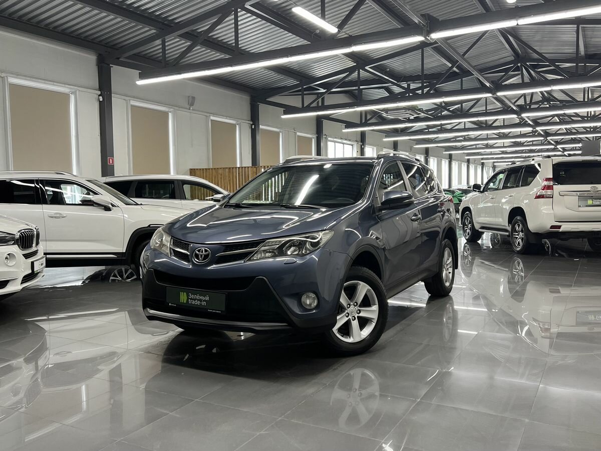 Открыть фотографии: Toyota RAV4 IV (XA40)