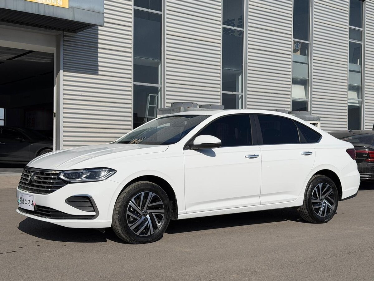 Открыть фотографии: Volkswagen Lavida III Рестайлинг
