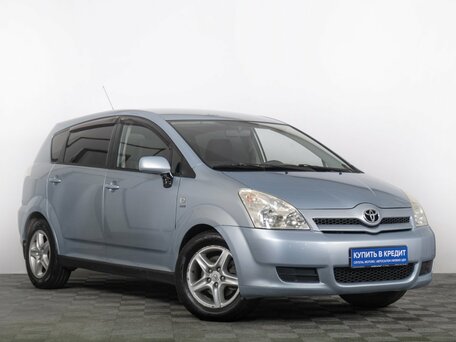 Toyota Corolla Verso I Рестайлинг