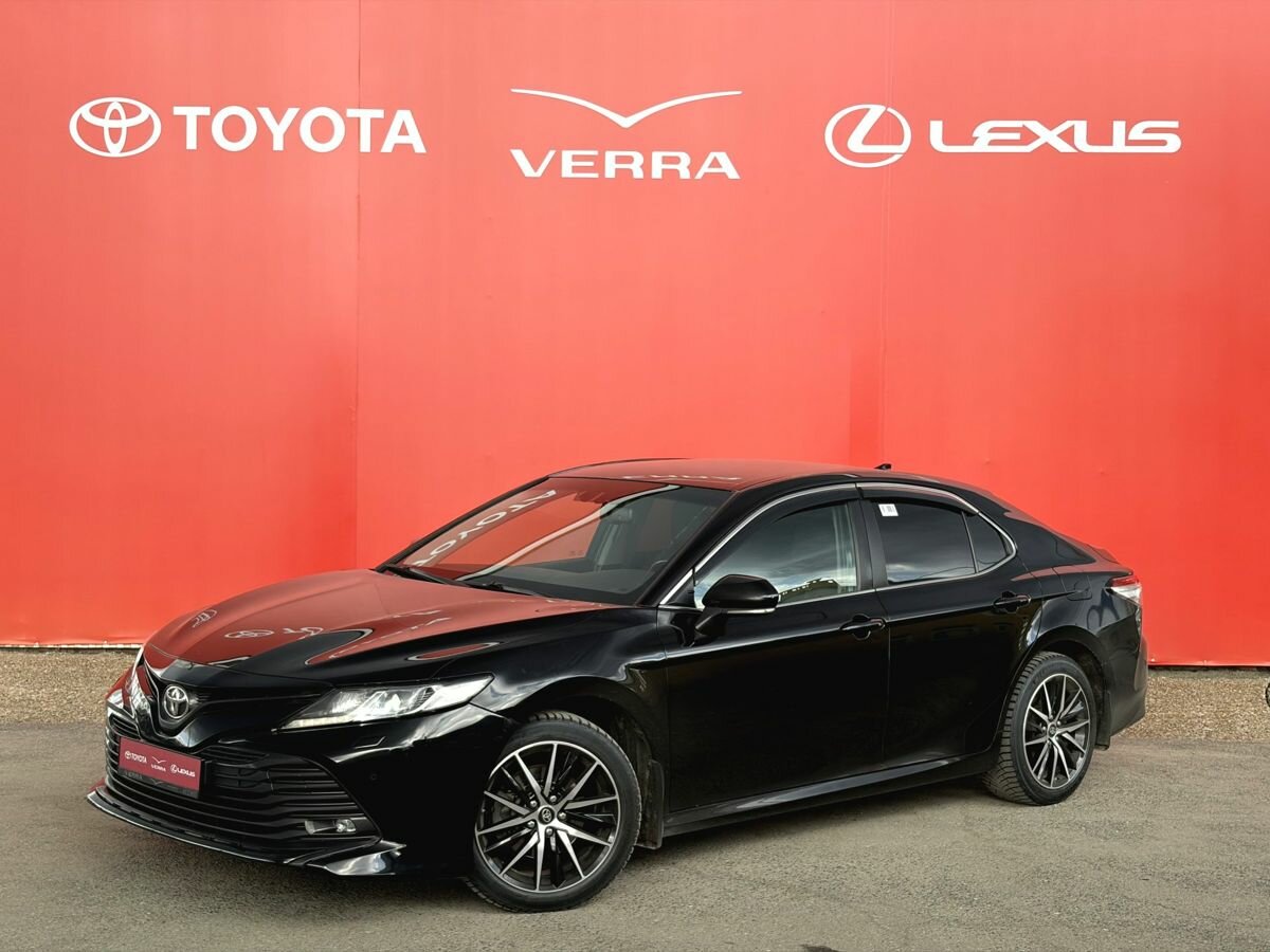 Toyota Camry VIII (XV70)