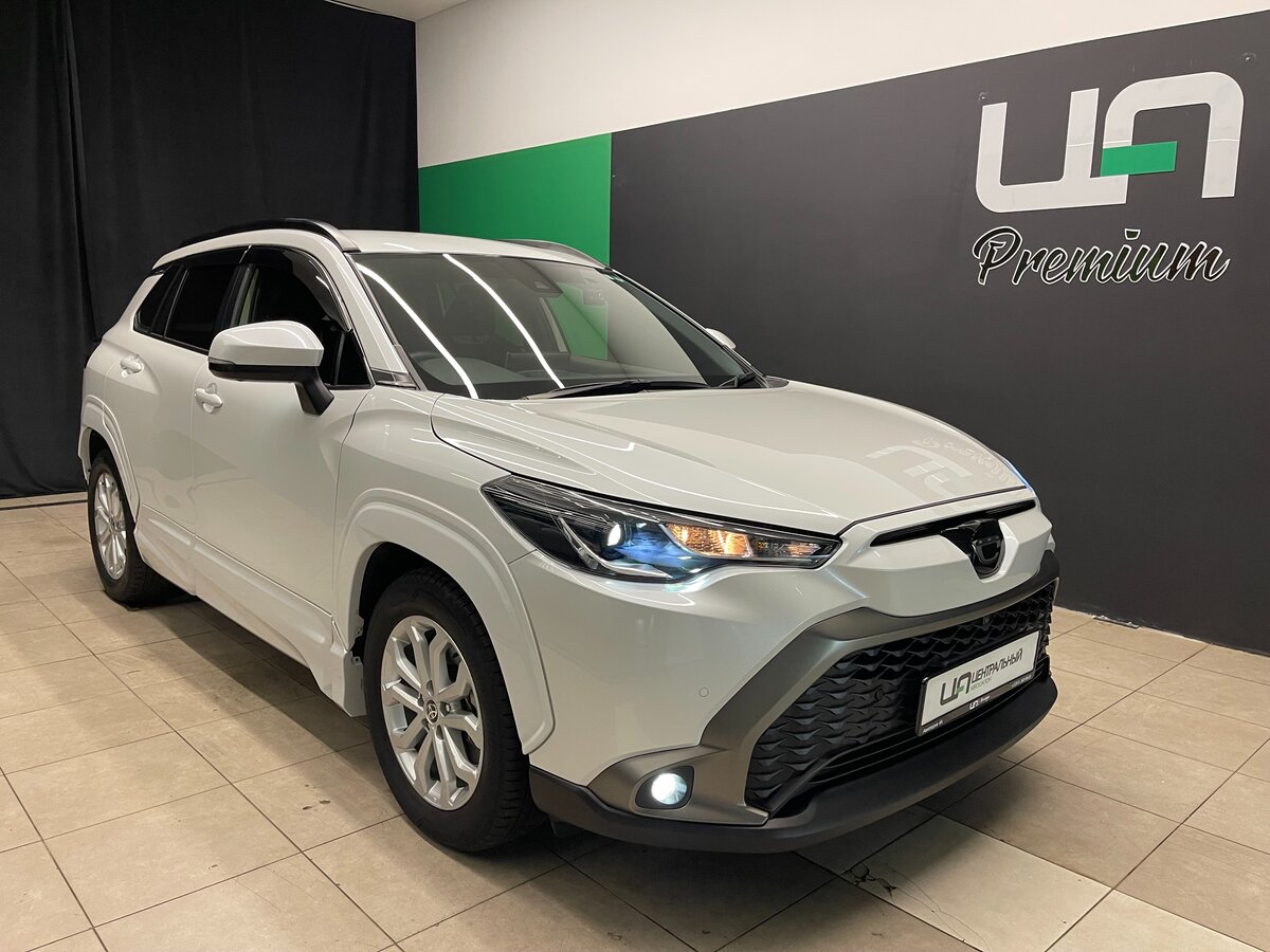 Открыть фотографии: Toyota Corolla Cross I