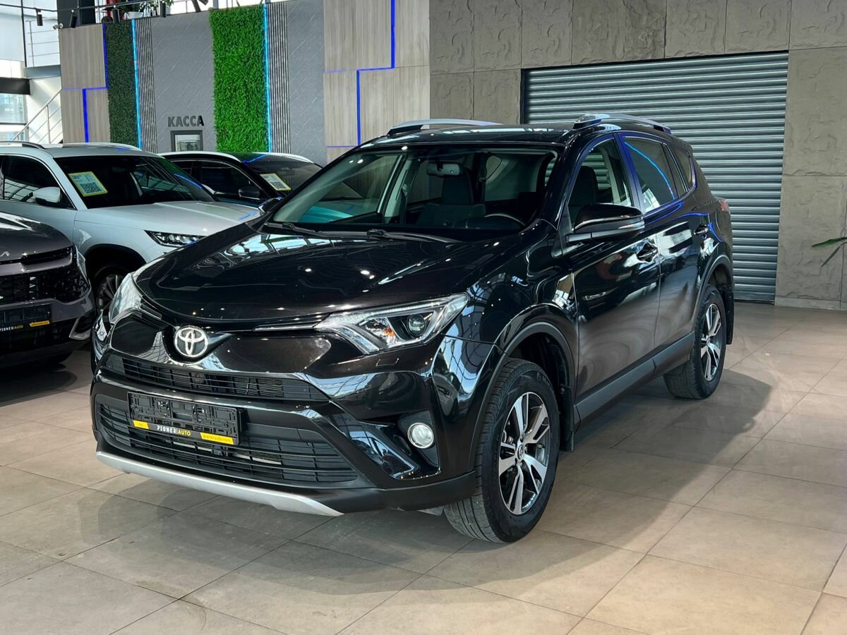 Открыть фотографии: Toyota RAV4 IV (XA40) Рестайлинг