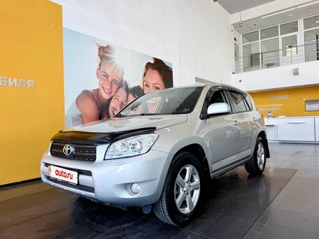 Toyota RAV4 III (XA30)