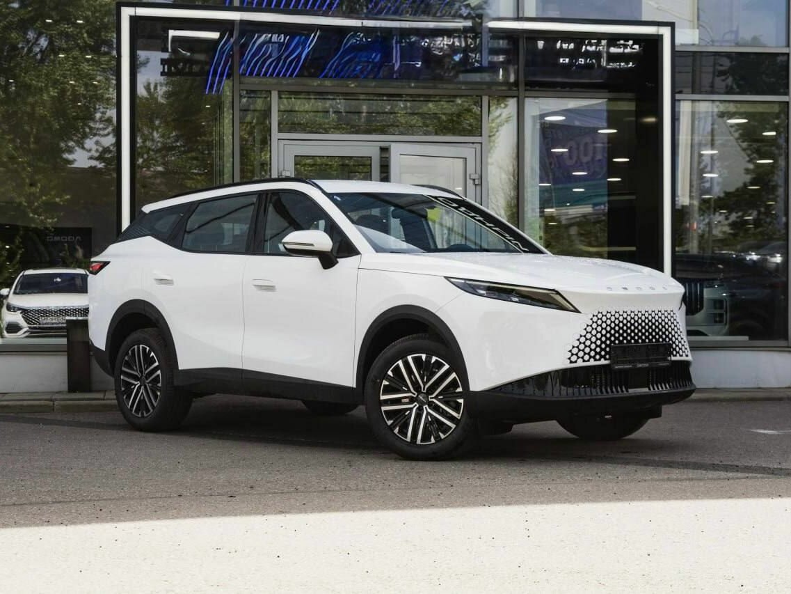 Открыть фотографии: Omoda C7