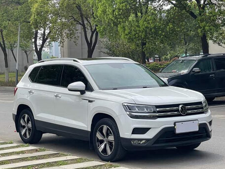 Volkswagen Tharu I