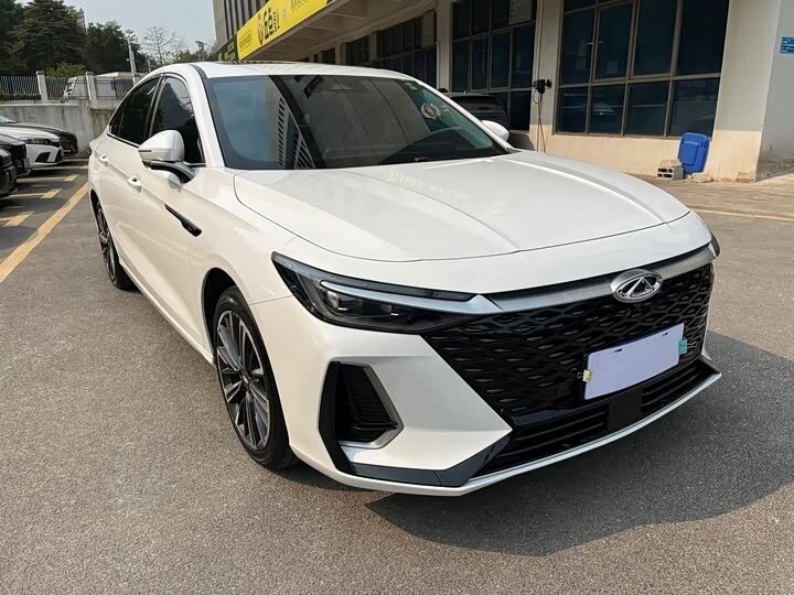 Chery Arrizo 8