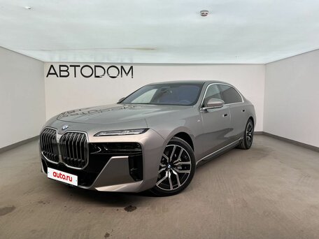 BMW 7 серии VII (G70)