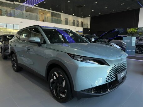 Omoda C7