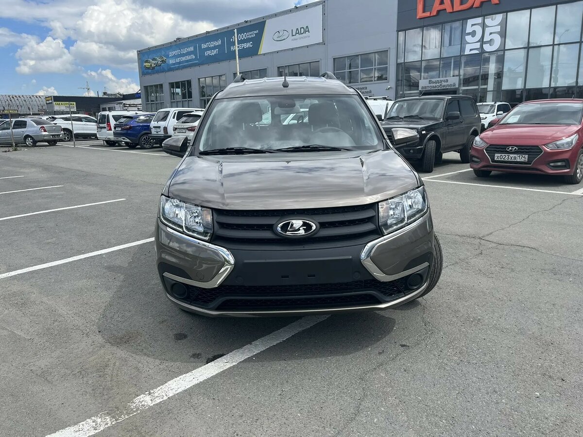 Открыть фотографии: Lada (ВАЗ) Largus I Рестайлинг