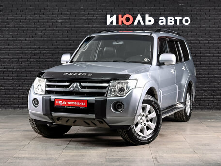 Mitsubishi Pajero IV