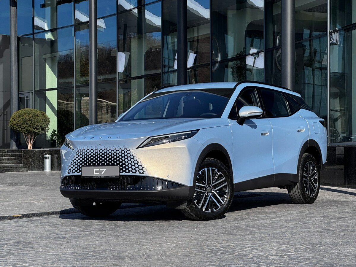 Открыть фотографии: Omoda C7