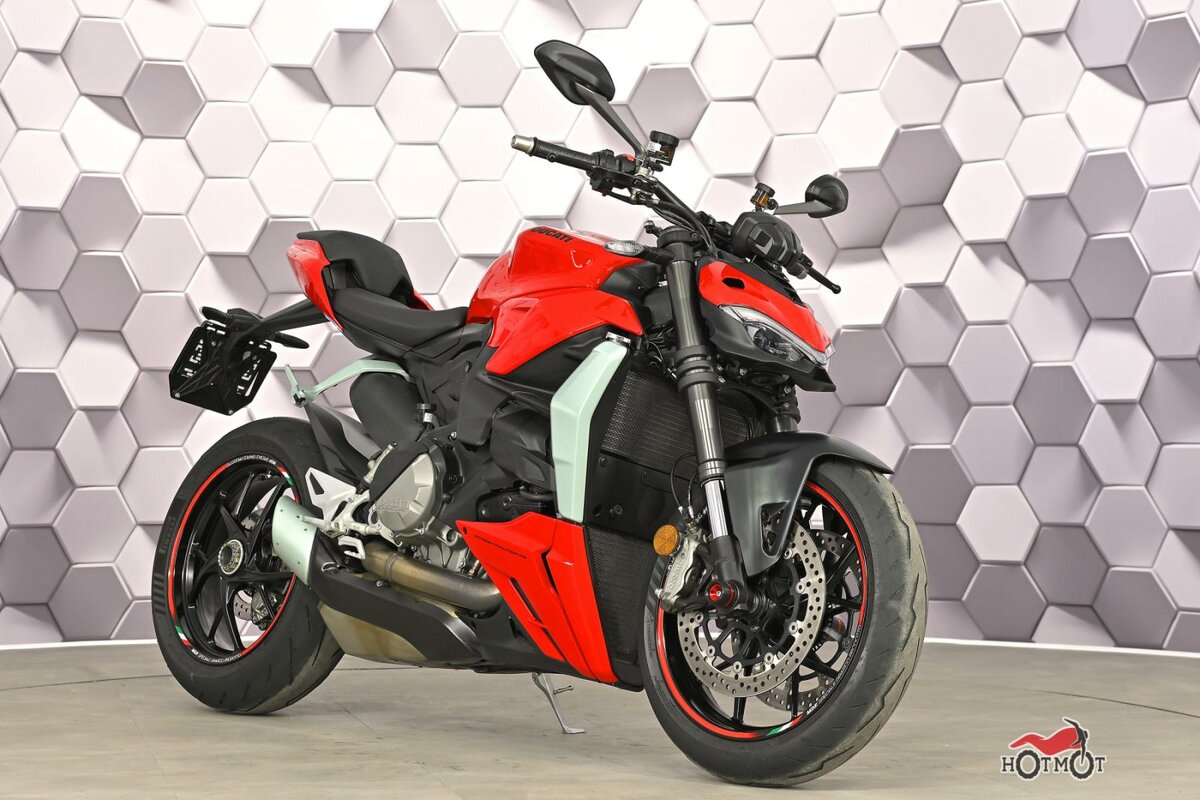 Ducati Streetfighter V2