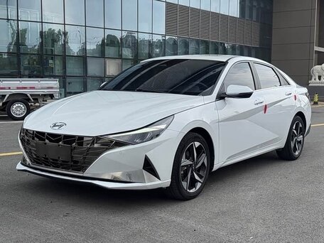 Hyundai Elantra VII (CN7)
