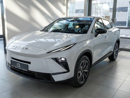 Omoda C5 II