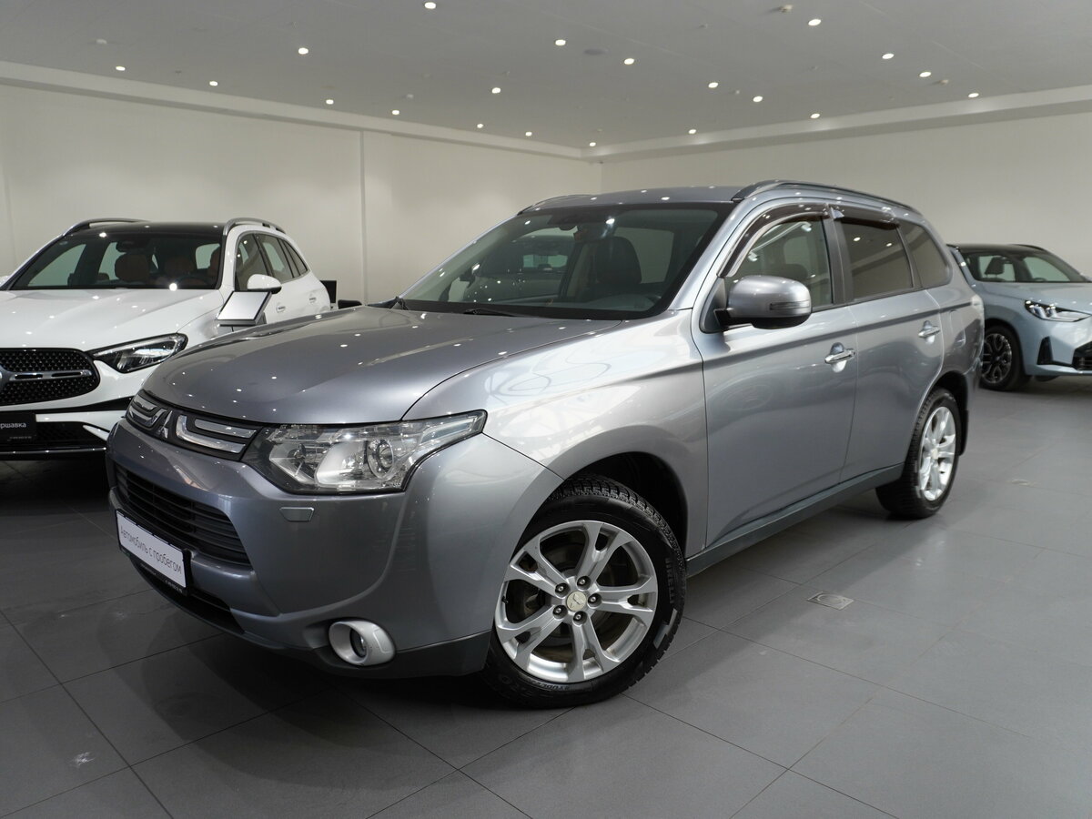 Mitsubishi Outlander III