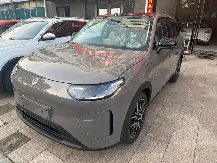 Открыть фотографии: Leapmotor A10